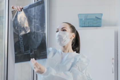 Dra. Thaline Neves mostra como a radiologia forense utiliza exames de imagem como ferramenta essencial para apoiar a justiça.