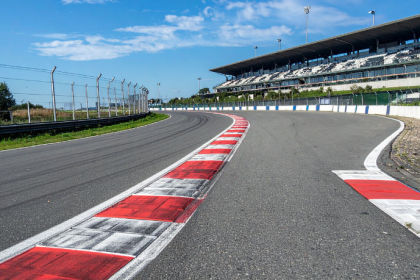Kelsem Ricardo Rios Lima destaca como a combinação entre tecnologia e rigor técnico garante segurança mesmo nas pistas mais velozes do planeta.