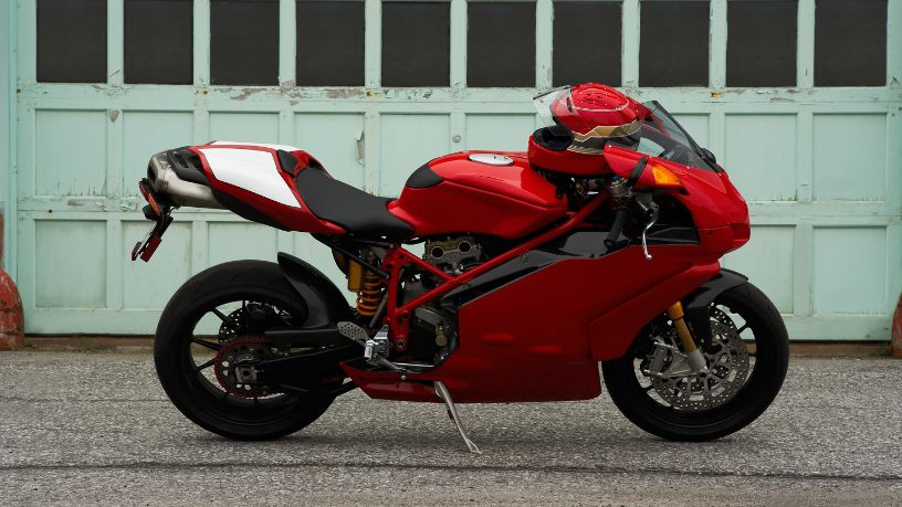 Descubra como a customização transforma motos e inspira apaixonados por duas rodas no Brasil.