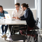 Consultoria em governança e compliance empresarial como motor de transparência, eficiência e crescimento sustentável — perspectiva de Bráulio Henrique Dias Viana.