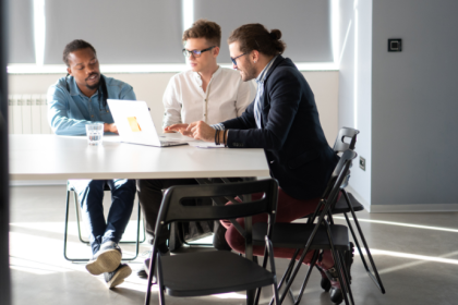 Consultoria em governança e compliance empresarial como motor de transparência, eficiência e crescimento sustentável — perspectiva de Bráulio Henrique Dias Viana.